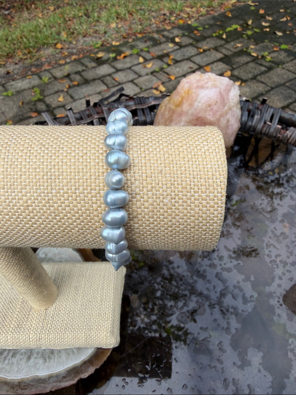 Lustrous Silver-Gray Freshwater Pearl Stretch Bracelet
